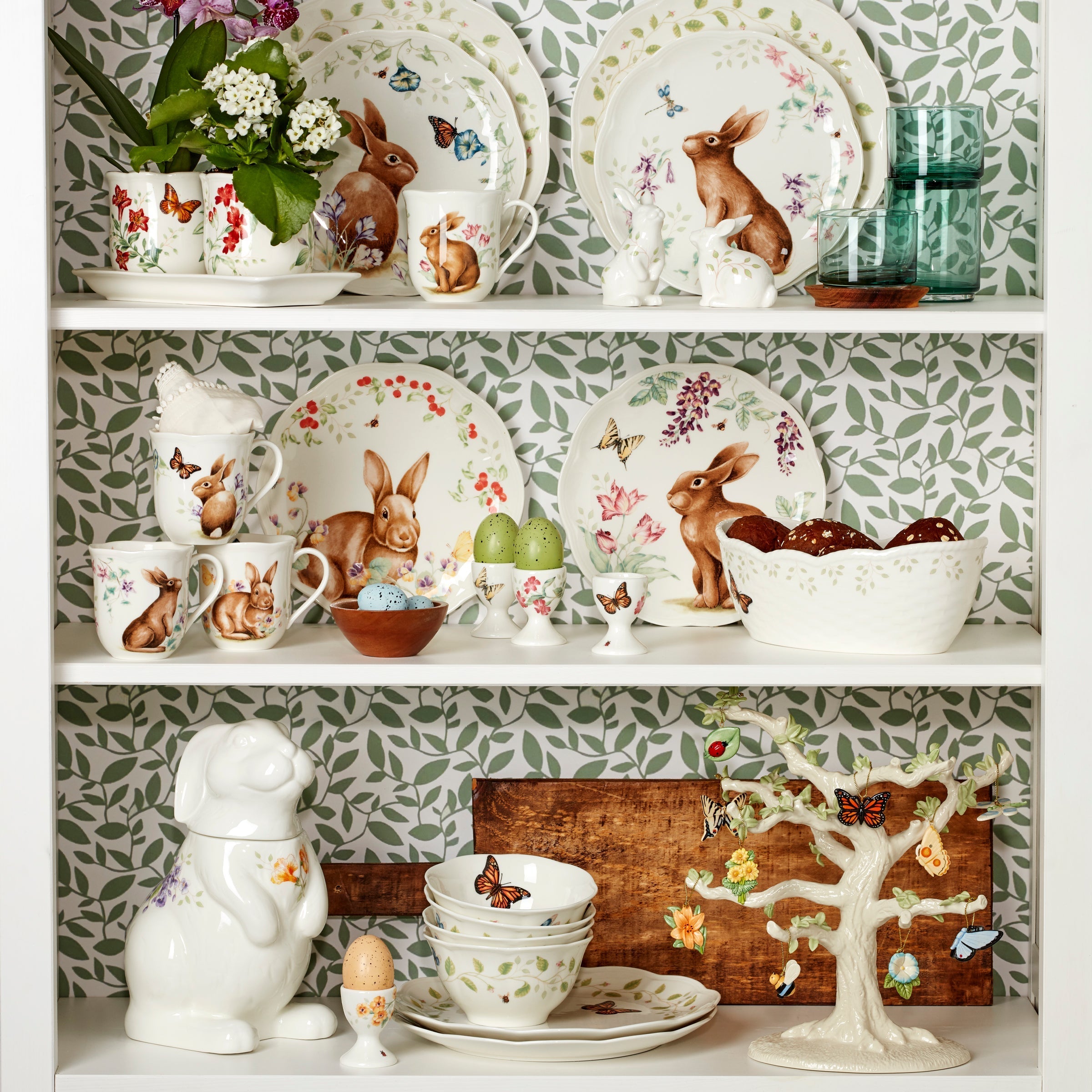 Lenox Westmore Butterfly Meadow Bunny 16-Piece Dinnerware Set - Image 2