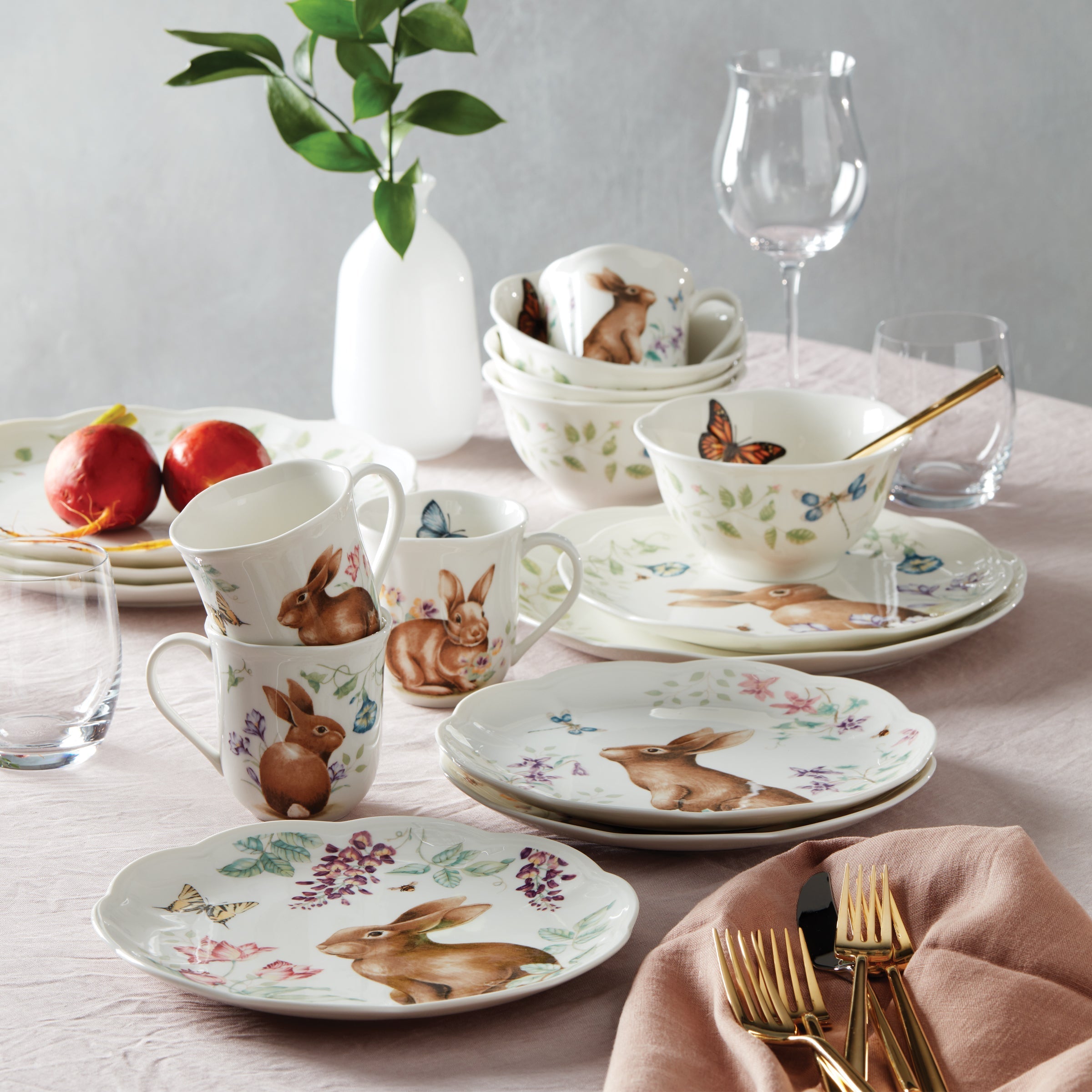 Lenox Westmore Butterfly Meadow Bunny 16-Piece Dinnerware Set - Image 3