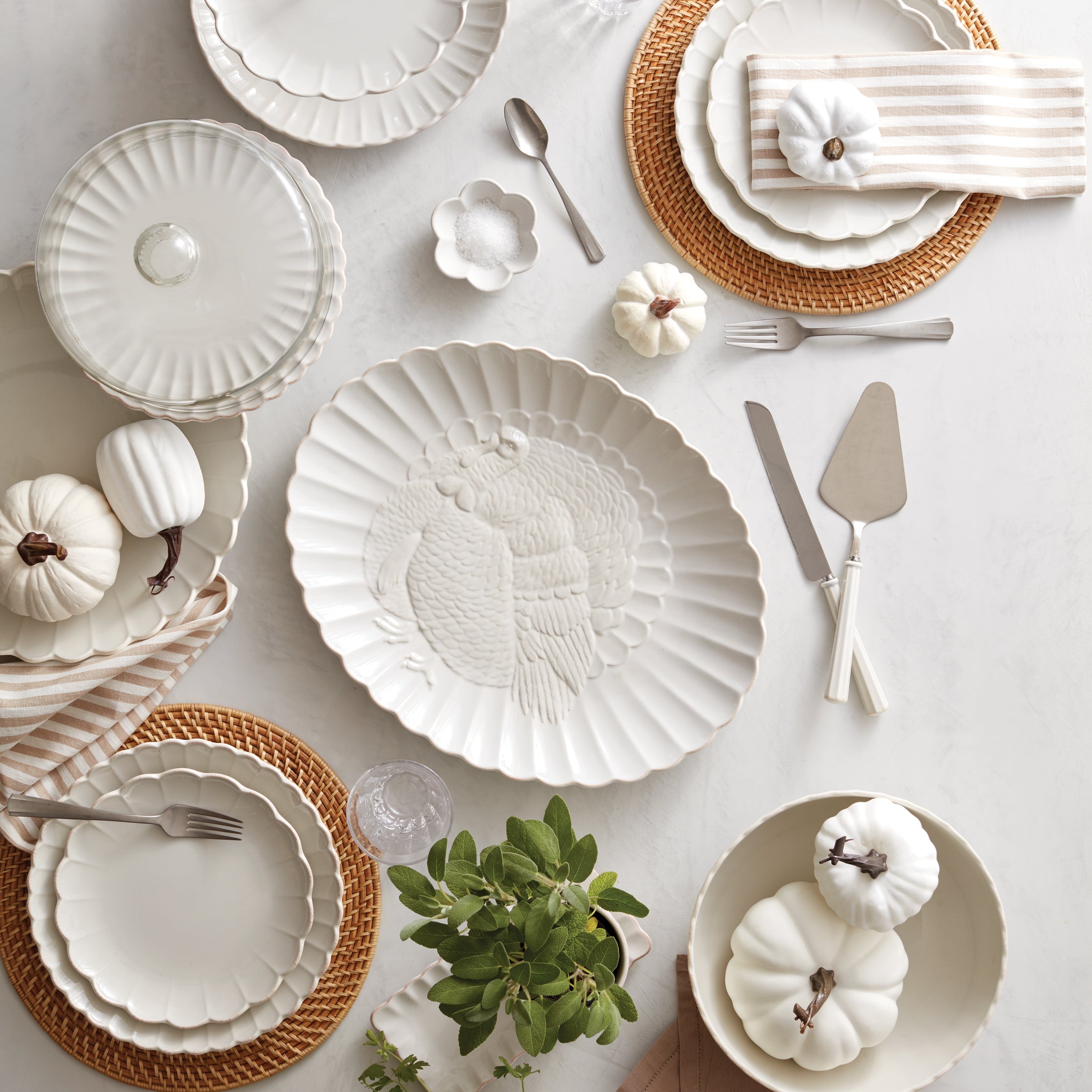 Lenox Westmore French Perle Scallop 2-Piece Dessert Set - Image 3