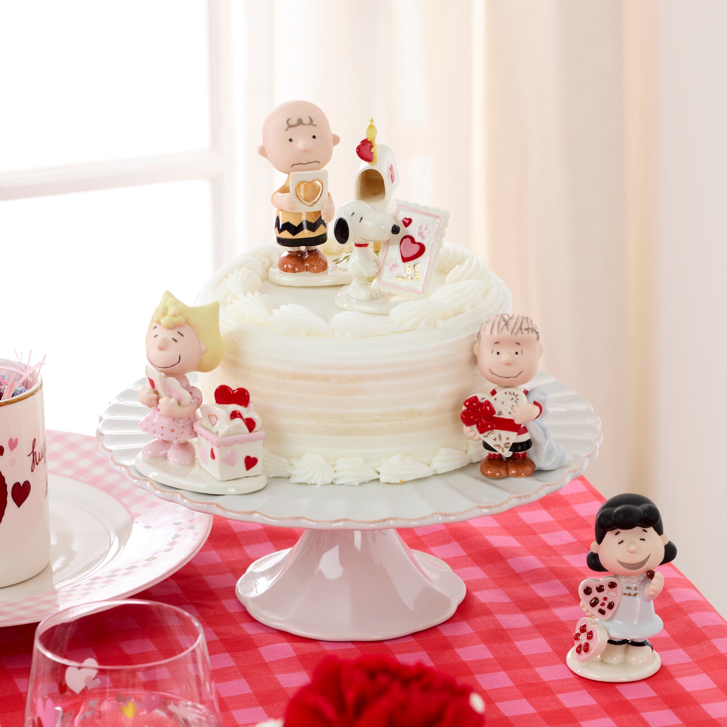 Lenox Westmore Peanuts 5-Piece Valentine's Figurine Set - Image 3